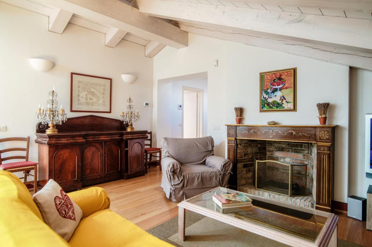 Castello Di Brusata Apartment By Quokka 360 - Romantic Flat With Pool Mendrisio Eksteriør billede