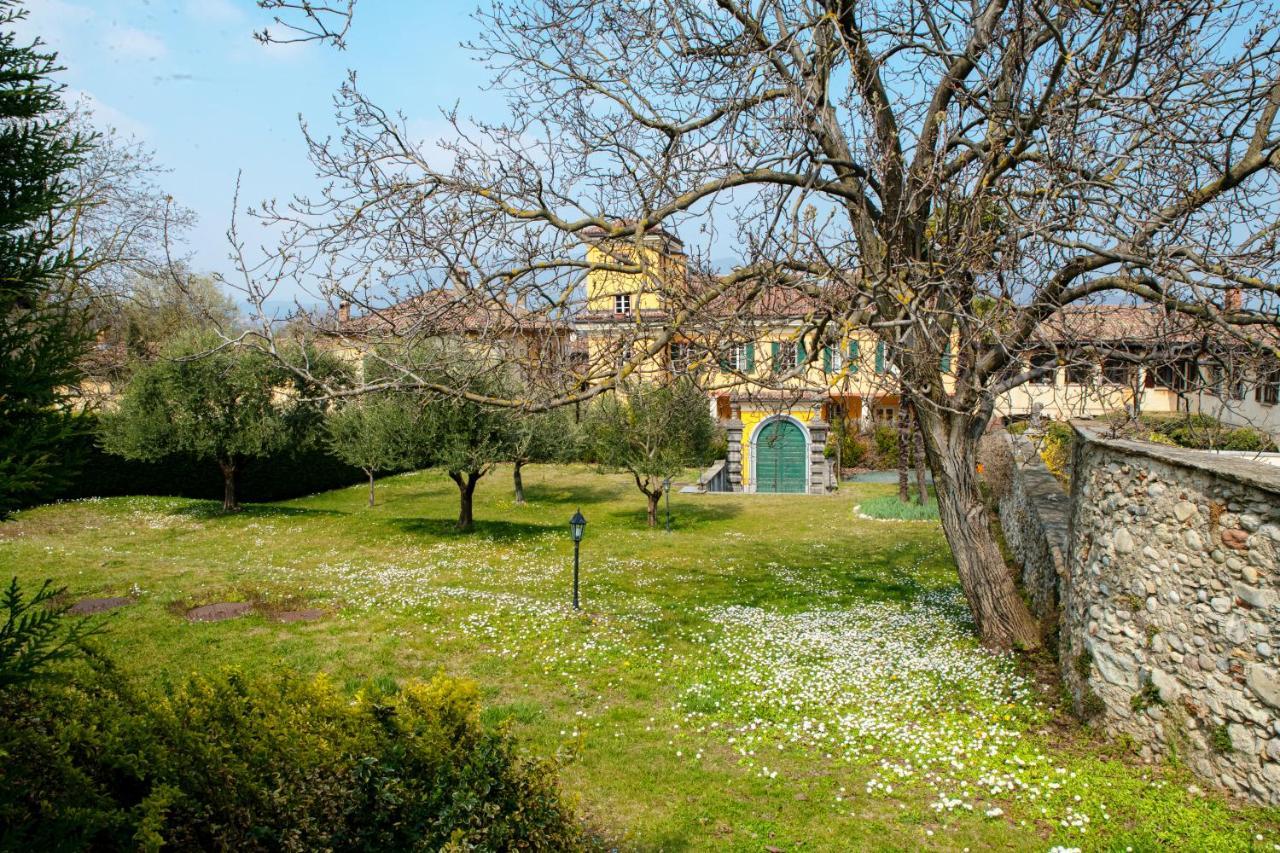 Castello Di Brusata Apartment By Quokka 360 - Romantic Flat With Pool Mendrisio Eksteriør billede